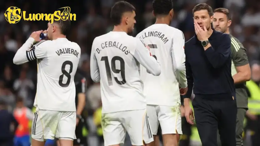 Trận thua Liverpool đã ảnh hưởng nhiều đến nội bộ Real. Trận thua Liverpool đã ảnh hưởng nhiều đến nội bộ Real.