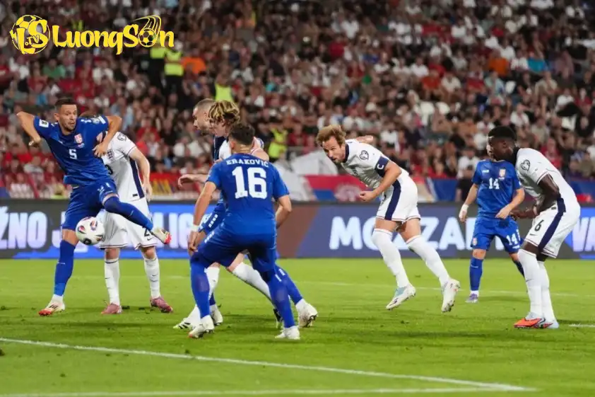 Kane tin rằng những tình huống cố định có thể mang lại lợi thế cho đội tuyển Anh tại World Cup Kane tin rằng những tình huống cố định có thể mang lại lợi thế cho đội tuyển Anh tại World Cup